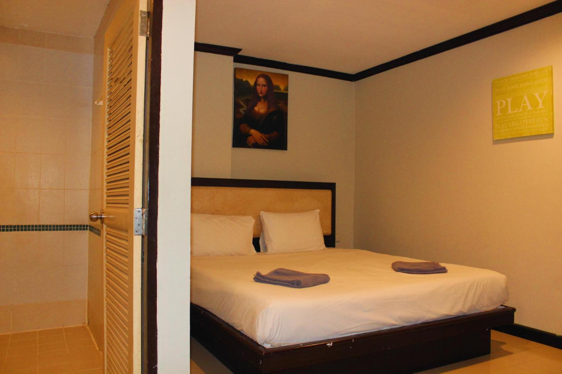 Hollywood Inn Hotel Patong Exteriör bild