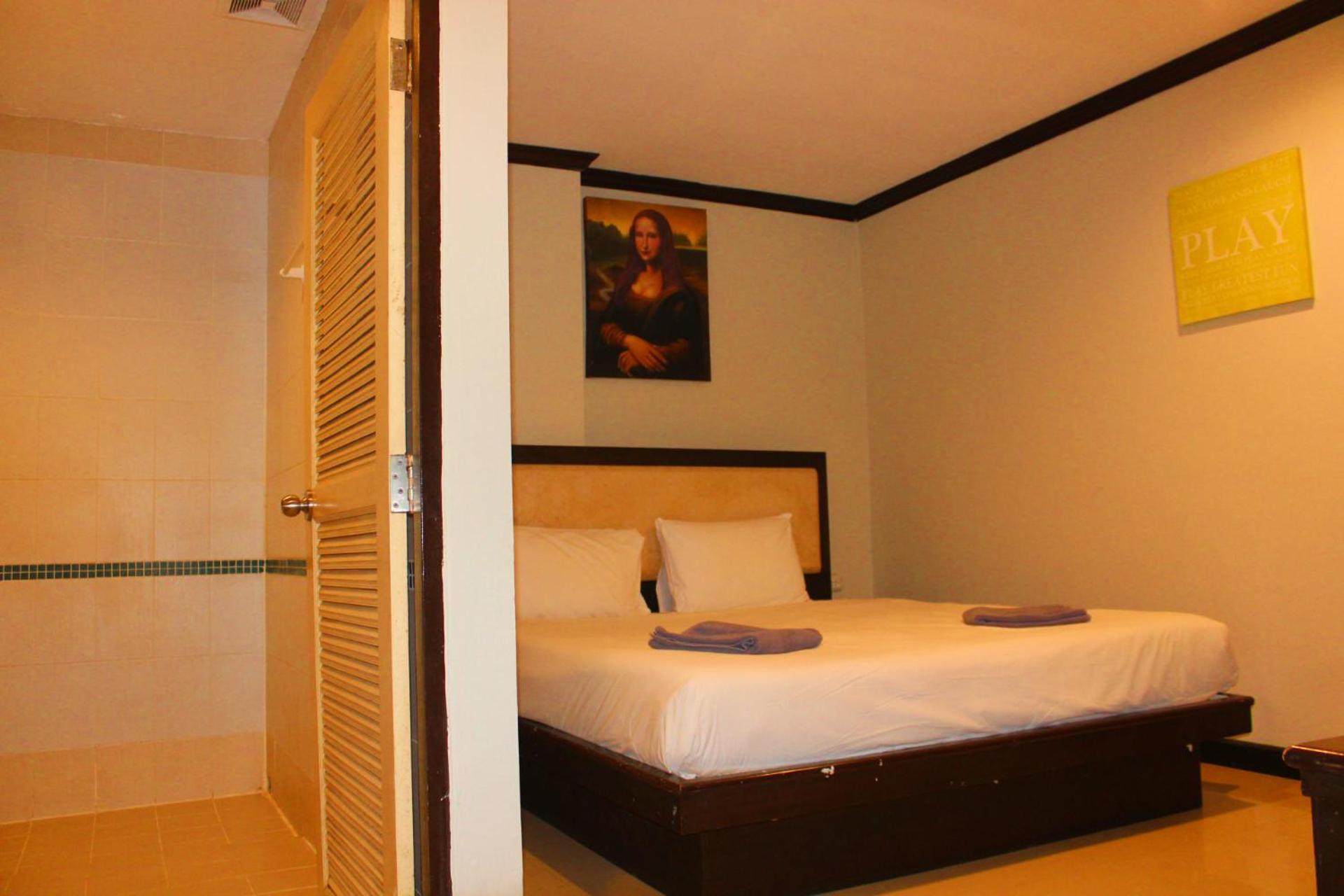 Hollywood Inn Hotel Patong Exteriör bild